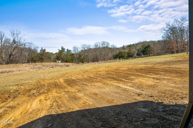 275 Cross Over Road, Sevierville, TN 37876