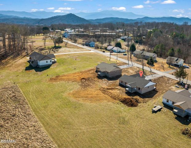 275 Cross Over Road, Sevierville, TN 37876