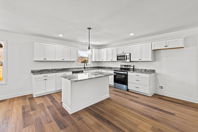 275 Cross Over Road, Sevierville, TN 37876