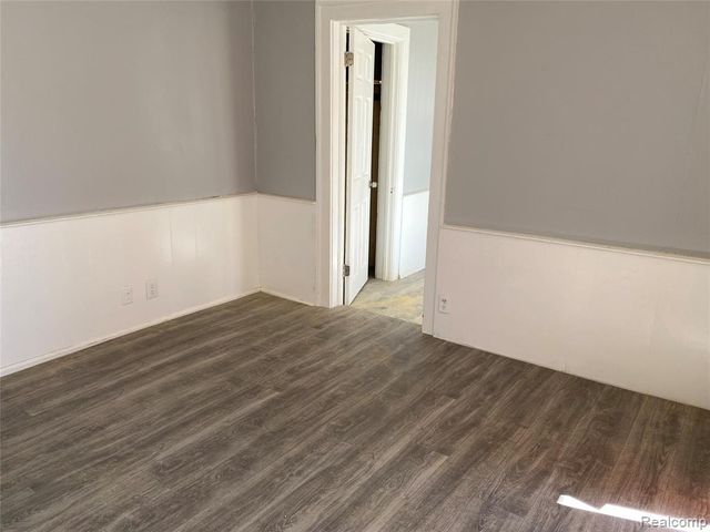 615 Ardmore Drive, Fenton, MI 48220