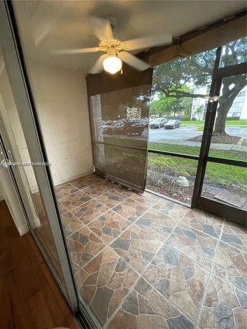 721 N Pine Island Road 104, Plantation, FL 33324