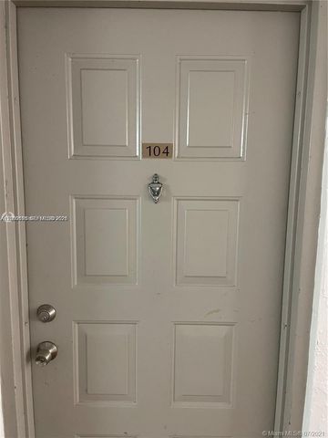 721 N Pine Island Road 104, Plantation, FL 33324