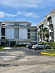 721 N Pine Island Road 104, Plantation, FL 33324