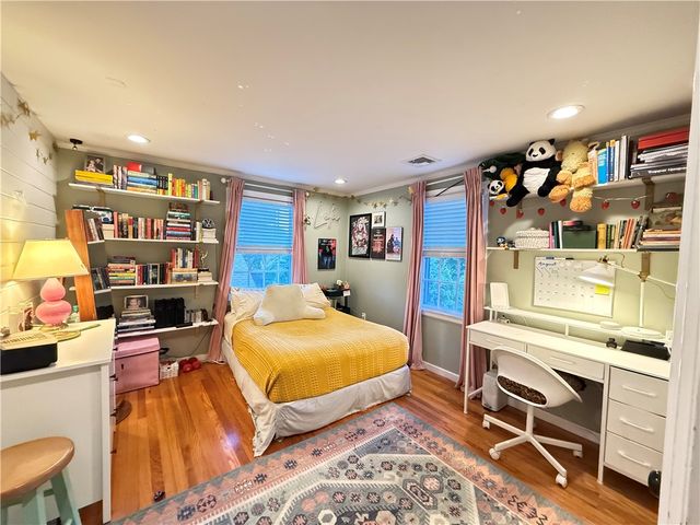 11 Beech Tree Road, East Providence, RI 02916