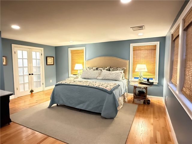 11 Beech Tree Road, East Providence, RI 02916