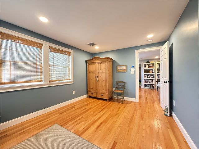 11 Beech Tree Road, East Providence, RI 02916