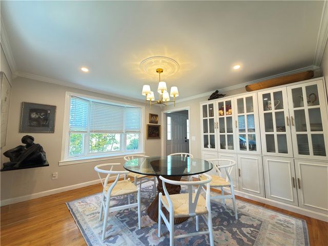 11 Beech Tree Road, East Providence, RI 02916