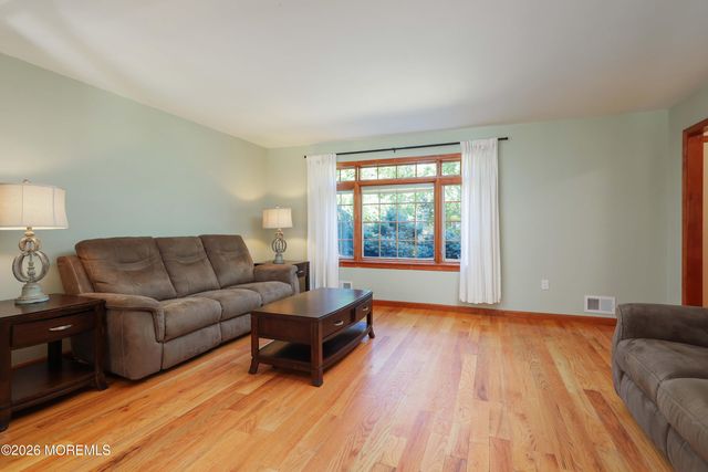 149 Ueland Road, Red Bank, NJ 07701