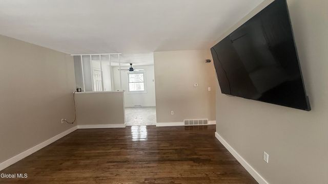 24 Birchwood Lane, Ballston Spa, NY 12020