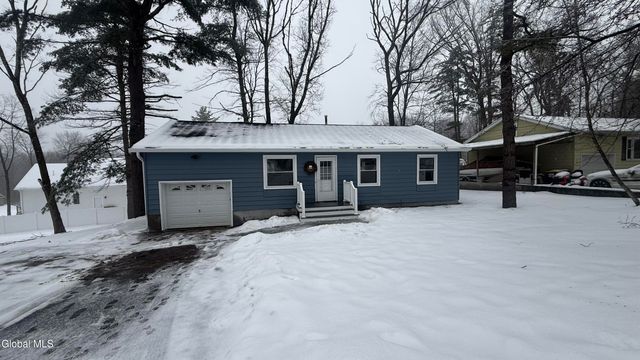 24 Birchwood Lane, Ballston Spa, NY 12020