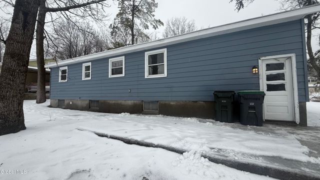 24 Birchwood Lane, Ballston Spa, NY 12020