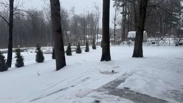 24 Birchwood Lane, Ballston Spa, NY 12020