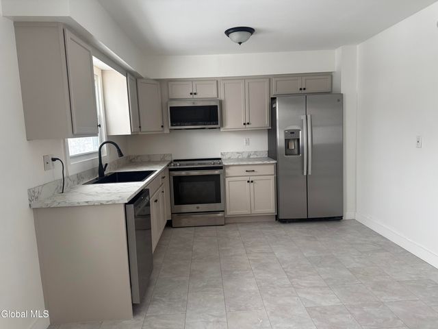 24 Birchwood Lane, Ballston Spa, NY 12020