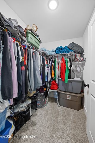 5022 Woodridge Lake Blvd, Louisville, KY 40272