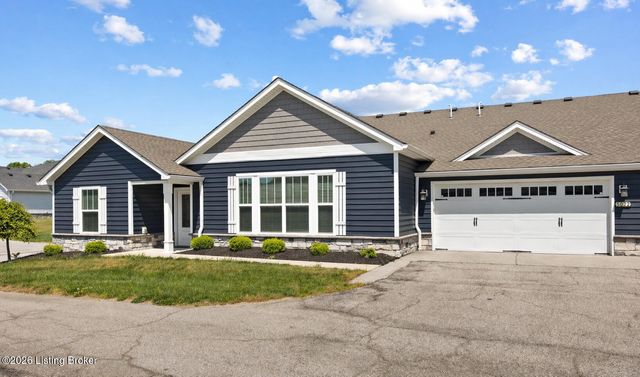 5022 Woodridge Lake Blvd, Louisville, KY 40272