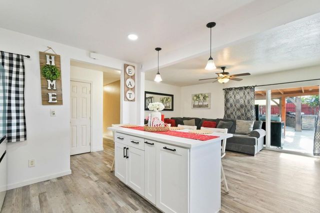 8179 Knollwood Road, San Diego, CA 92114