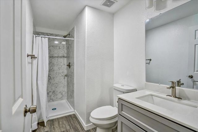 692 Mesa Circle, Hayward, CA 94541