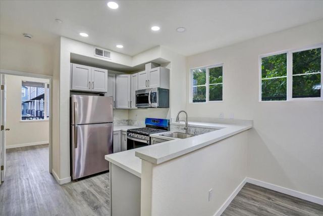 692 Mesa Circle, Hayward, CA 94541