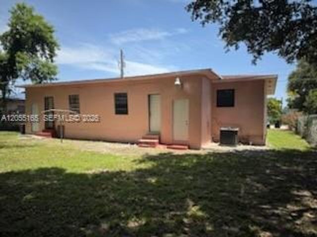 970 NE 133rd St 972, North Miami, FL 33161