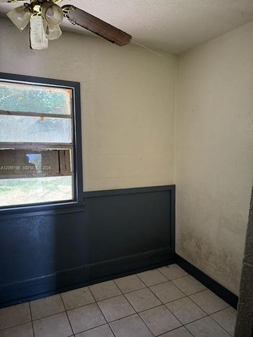 970 NE 133rd St 972, North Miami, FL 33161