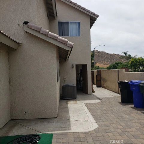 4176 Chittenden, Jurupa Valley, CA 92509