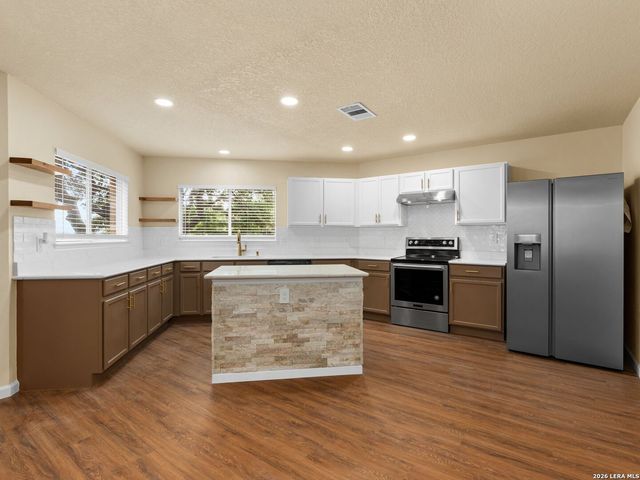 10802 Winter Creek, San Antonio, TX 78254