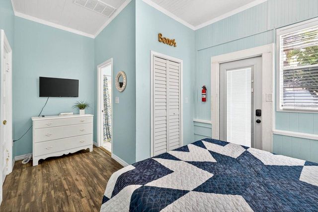 26 CAMBRIA STREET, Clearwater Beach, FL 33767