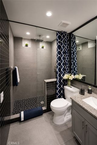 800 N Hobart, Los Angeles, CA 90029