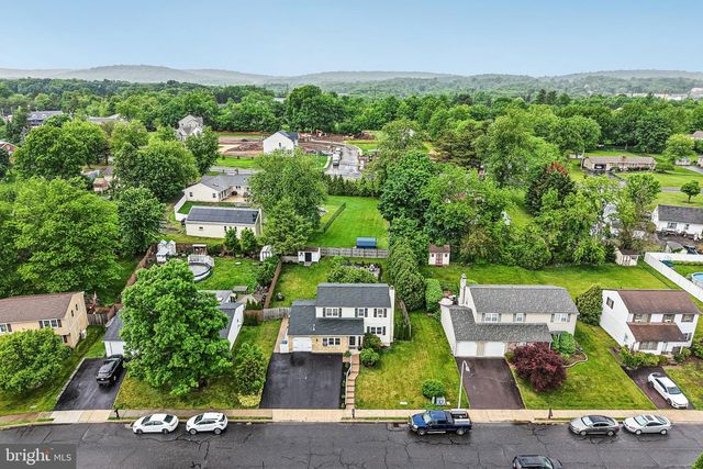 226 PARKRIDGE DR, Perkasie, PA 18944