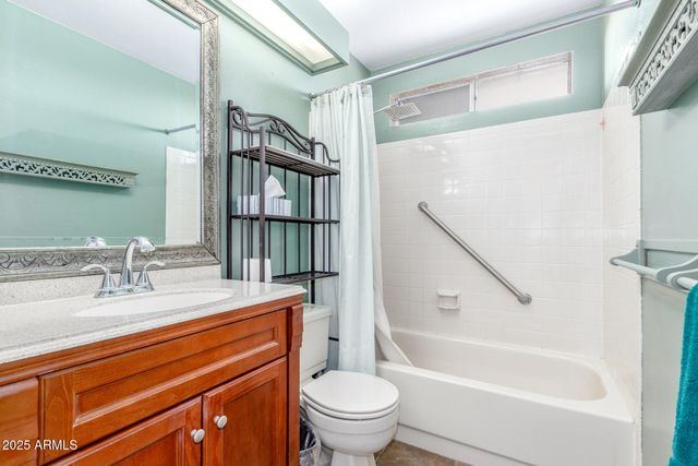 1041 E WICKIEUP Lane, Phoenix, AZ 85024