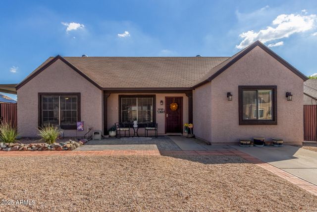 1041 E WICKIEUP Lane, Phoenix, AZ 85024