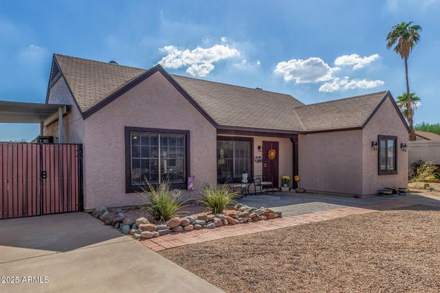 1041 E WICKIEUP Lane, Phoenix, AZ 85024