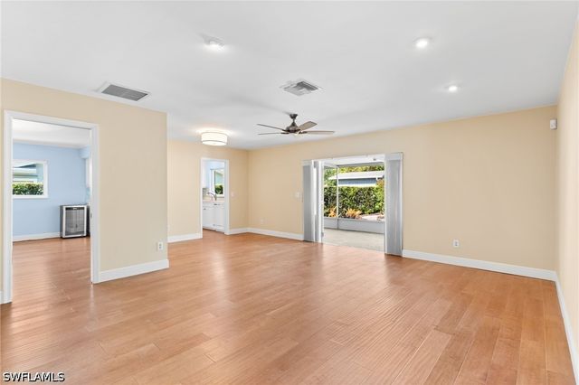 1036 Lake Shore CT, Naples, FL 34103