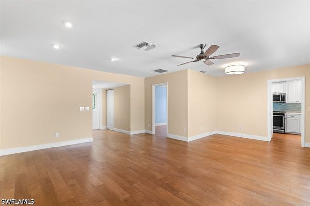 1036 Lake Shore CT, Naples, FL 34103