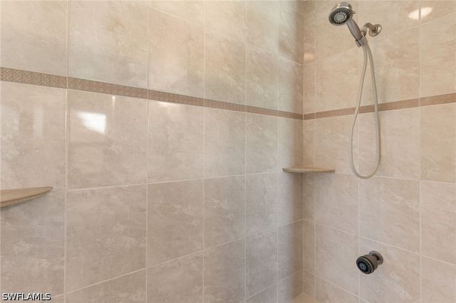 1036 Lake Shore CT, Naples, FL 34103