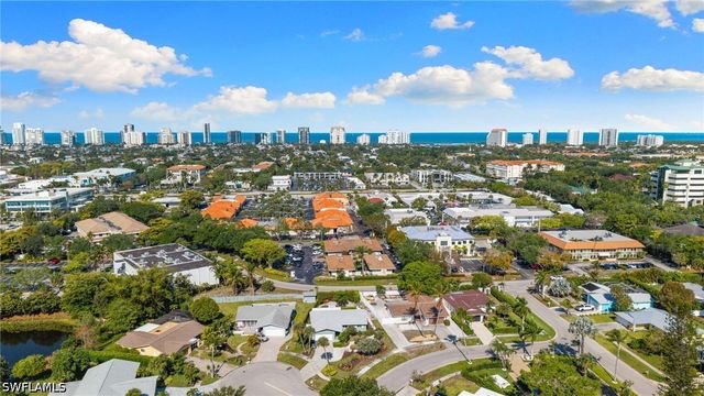 1036 Lake Shore CT, Naples, FL 34103
