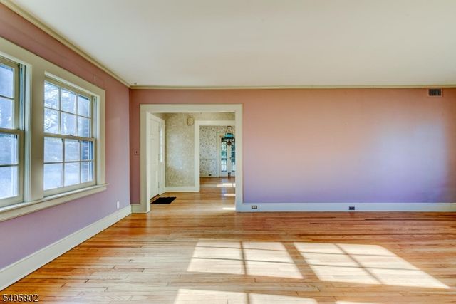 15 Overlook Rd, Caldwell Boro Twp., NJ 07006