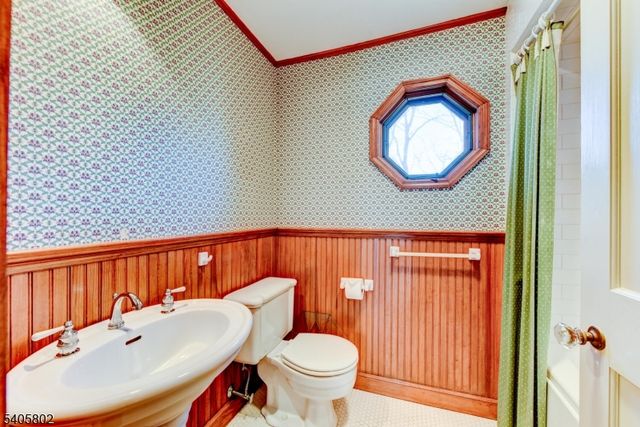 15 Overlook Rd, Caldwell Boro Twp., NJ 07006