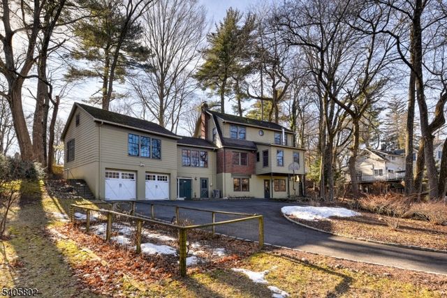 15 Overlook Rd, Caldwell Boro Twp., NJ 07006