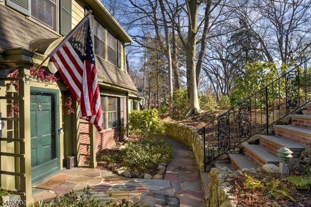 15 Overlook Rd, Caldwell Boro Twp., NJ 07006