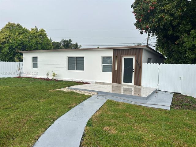 15545 Leisure Dr, Homestead, FL 33033