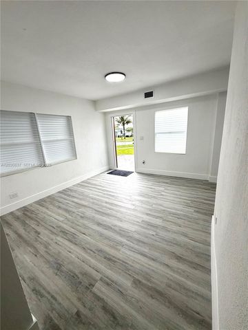 15545 Leisure Dr, Homestead, FL 33033