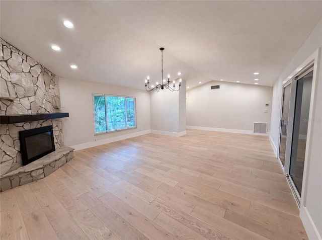 8028 CONSERVATORY CIRCLE, Sarasota, FL 34243