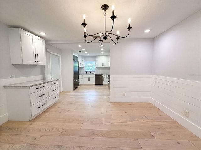 8028 CONSERVATORY CIRCLE, Sarasota, FL 34243