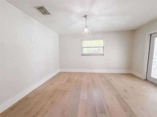 8028 CONSERVATORY CIRCLE, Sarasota, FL 34243
