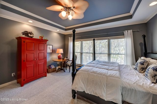 279 Persimmon Ridge Dr, Louisville, KY 40245