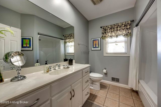 279 Persimmon Ridge Dr, Louisville, KY 40245