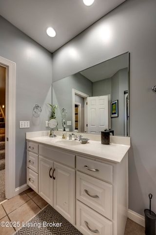 279 Persimmon Ridge Dr, Louisville, KY 40245