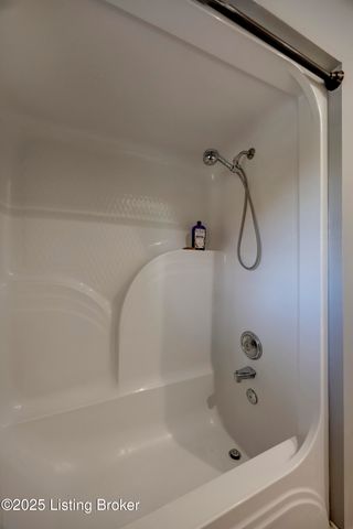 279 Persimmon Ridge Dr, Louisville, KY 40245