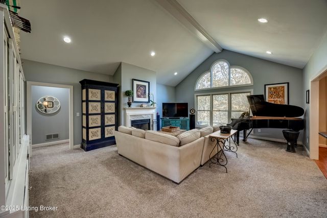 279 Persimmon Ridge Dr, Louisville, KY 40245